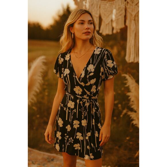 Vintage Forever21 Jersey Wrap Dress Black Floral Junior's Lg Deadstock NWT Boho - Picture 1 of 10